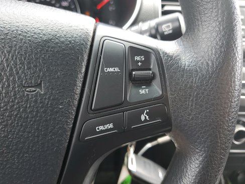 Used 2015 Kia Sorento LX image 18