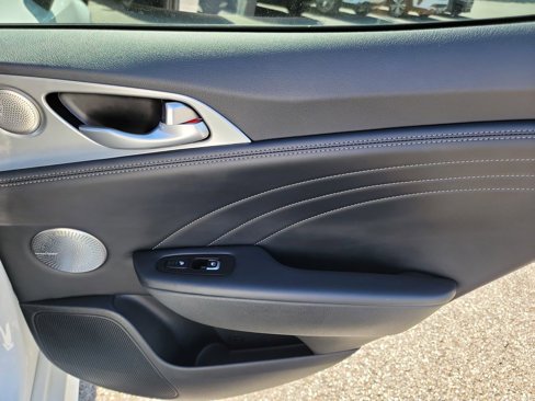 Used 2022 Kia Stinger GT2 image 14