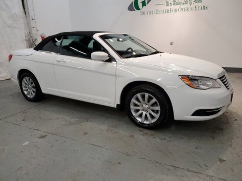Used 2013 Chrysler 200 Touring image 15