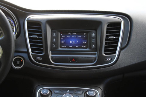 Used 2015 Chrysler 200 Limited image 33