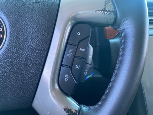 Used 2011 GMC Yukon SLE image 24