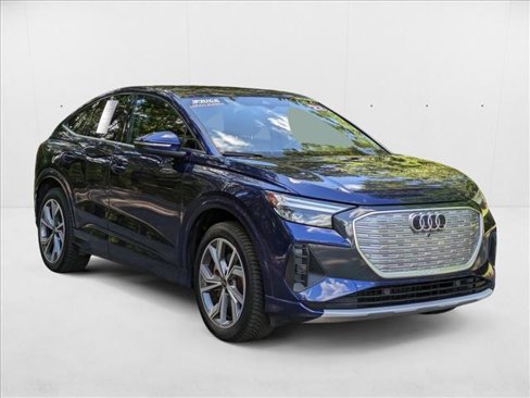 Used 2022 Audi Q4 e-tron Premium Plus image 10