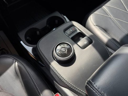 Used 2021 Ford Mustang Mach-E Select image 35