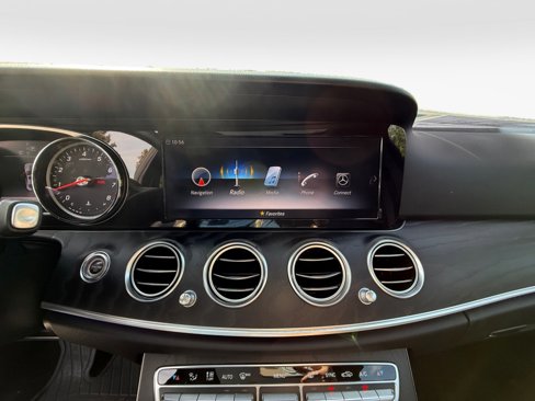 Used 2019 Mercedes-Benz E 300 image 20
