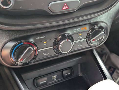 Certified 2021 Kia Soul LX image 24