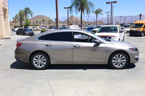 Used 2022 Chevrolet Malibu LT image 3
