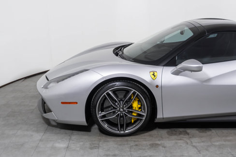 Used 2016 Ferrari 488 Spider image 21