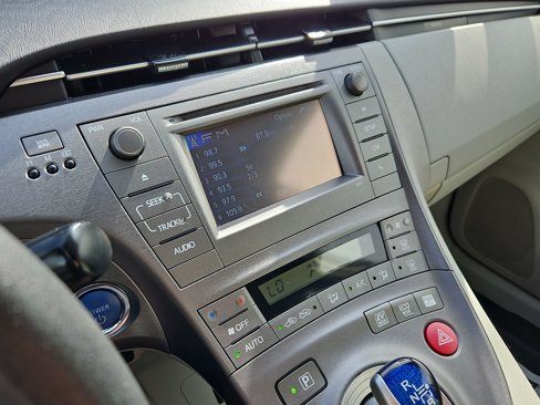 Used 2015 Toyota Prius Three image 18