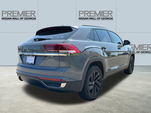 Used 2020 Volkswagen Atlas Cross Sport SE w/ Panoramic Sunroof Package image 5