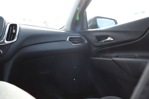 Used 2023 Chevrolet Equinox LT image 38