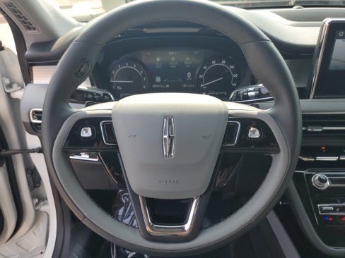 Certified 2022 Lincoln Corsair FWD w/ Equipment Group 101A image 14