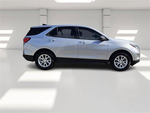 Used 2018 Chevrolet Equinox LS image 6