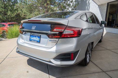 Used 2018 Honda Clarity Touring image 2