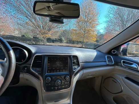 Used 2015 Jeep Grand Cherokee Overland image 9