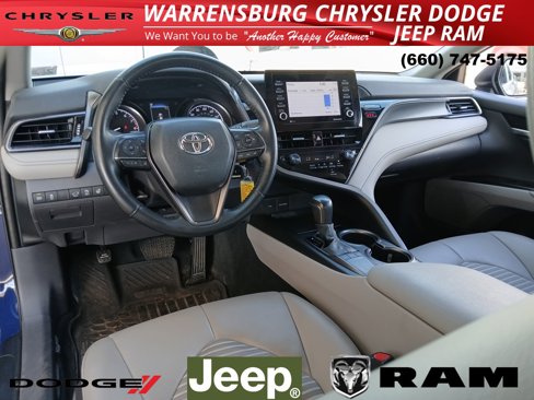 Used 2023 Toyota Camry SE image 12