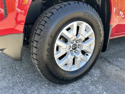 Used 2022 Nissan Frontier SV image 15