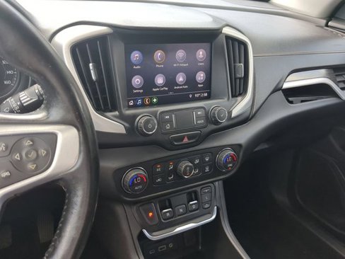 Used 2020 GMC Terrain SLT image 25