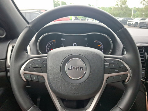 Certified 2020 Jeep Grand Cherokee Altitude image 19