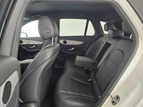 Used 2022 Mercedes-Benz GLC 300 image 17