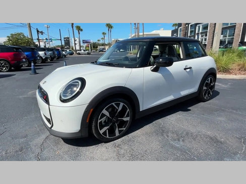 Certified 2025 MINI Cooper S image 34