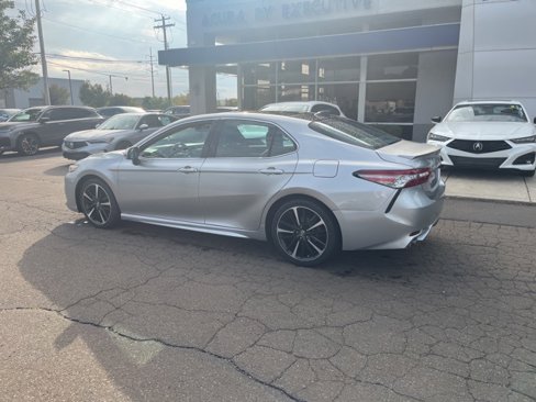 Used 2019 Toyota Camry XSE image 7