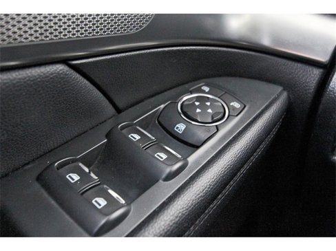 Used 2018 Ford Explorer XLT w/ Equipment Group 202A image 22