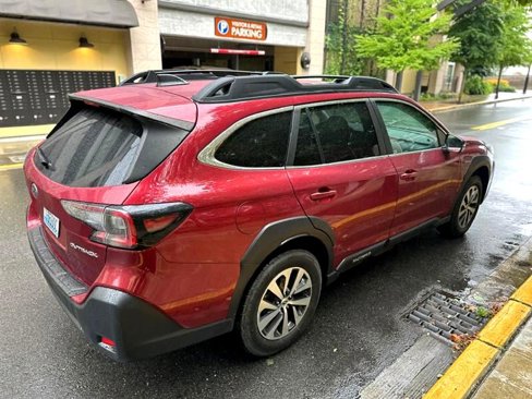 Used 2023 Subaru Outback Premium image 6