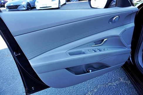 Certified 2024 Hyundai Elantra SEL image 21