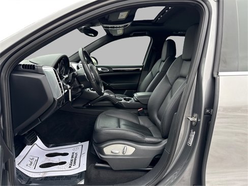 Used 2011 Porsche Cayenne image 10