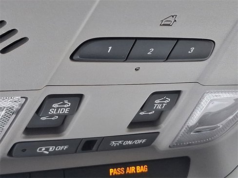 Used 2018 GMC Acadia SLT image 28