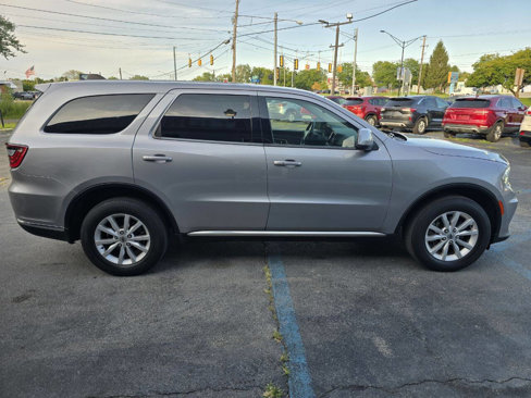 Used 2021 Dodge Durango SXT w/ 3rd Row Seating Group image 2