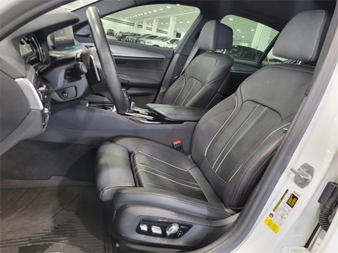 Used 2019 BMW 540i w/ M Sport Package image 13