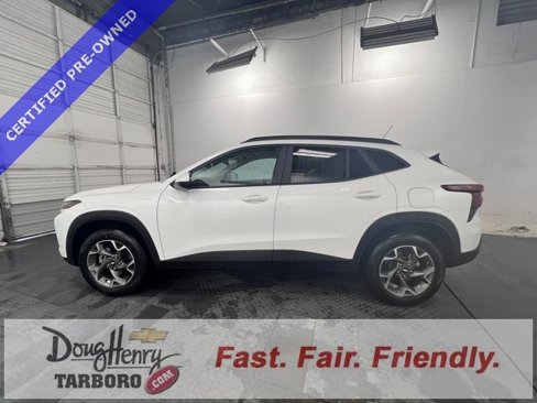 Certified 2024 Chevrolet Trax LT w/ Driver Confidence Package image 5