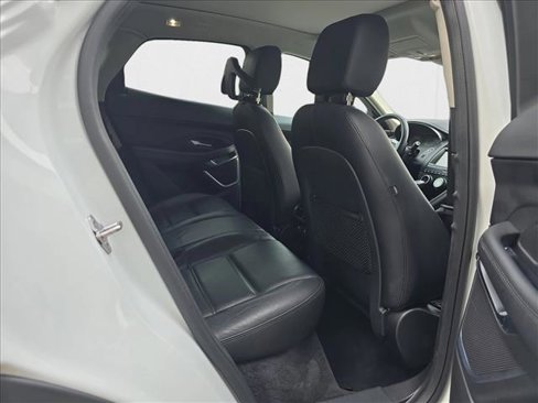 Used 2020 Jaguar E-PACE SE image 11
