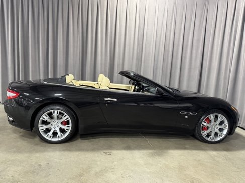 Used 2011 Maserati GranTurismo Convertible image 7