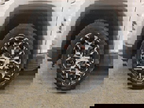 Used 2024 Jeep Compass Limited image 14