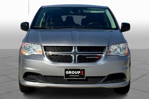 Used 2019 Dodge Grand Caravan SE image 3