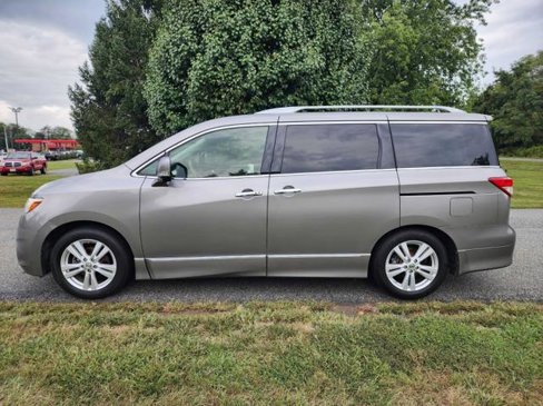 Used 2013 Nissan Quest LE image 1