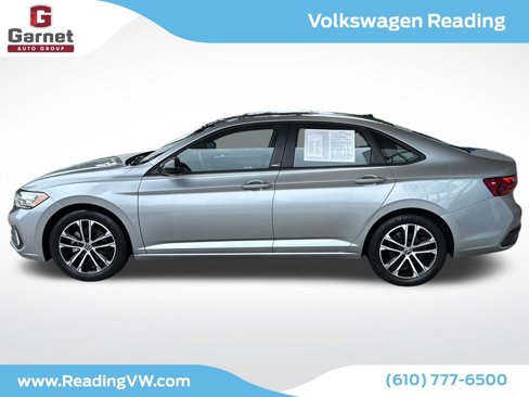 Certified 2024 Volkswagen Jetta Sport image 7