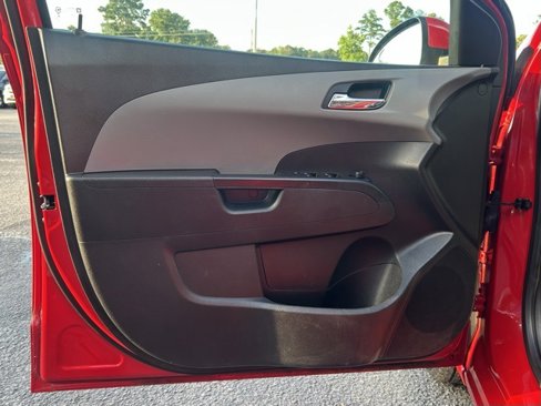 Used 2013 Chevrolet Sonic LT image 16