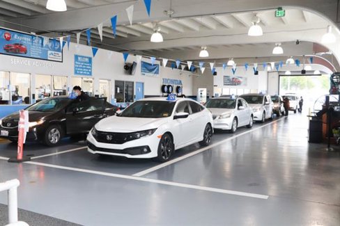 Used 2019 Honda Accord EX image 9