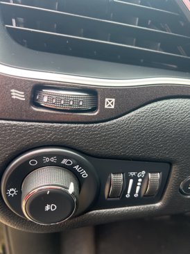 Used 2022 Jeep Cherokee Trailhawk w/ Sound & Nav Group image 15