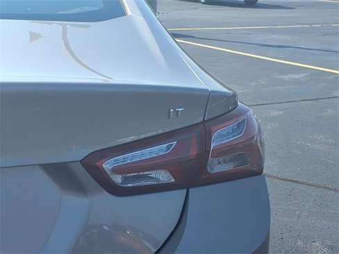 Used 2022 Chevrolet Malibu LT image 30