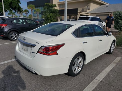 Used 2014 Nissan Altima 2.5 SV w/ Convenience Package image 4