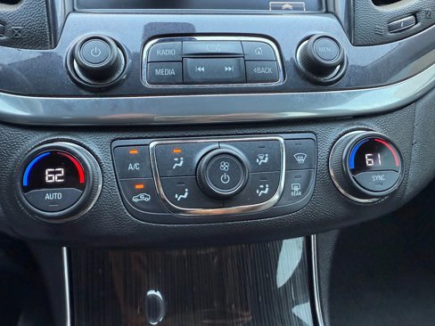Used 2019 Chevrolet Impala LT image 11