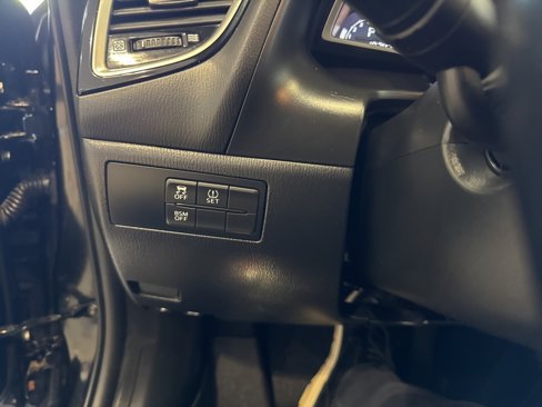 Used 2016 MAZDA MAZDA3 i Grand Touring image 32