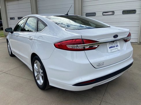 Used 2018 Ford Fusion SE image 5