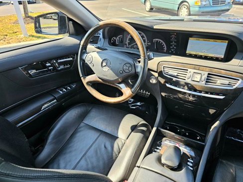 Used 2011 Mercedes-Benz CL 550 4MATIC image 28