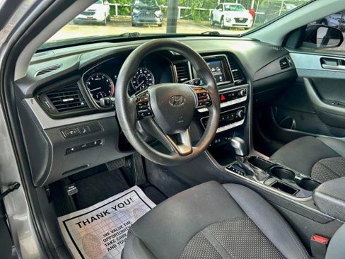 Used 2018 Hyundai Sonata SE image 11