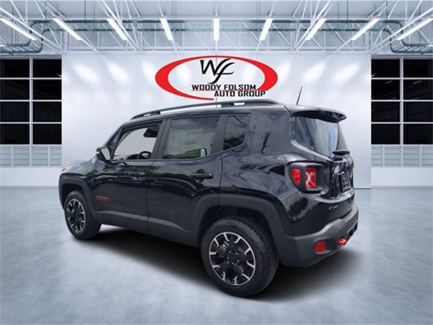 Used 2023 Jeep Renegade Trailhawk w/ Trailer Tow Group image 5